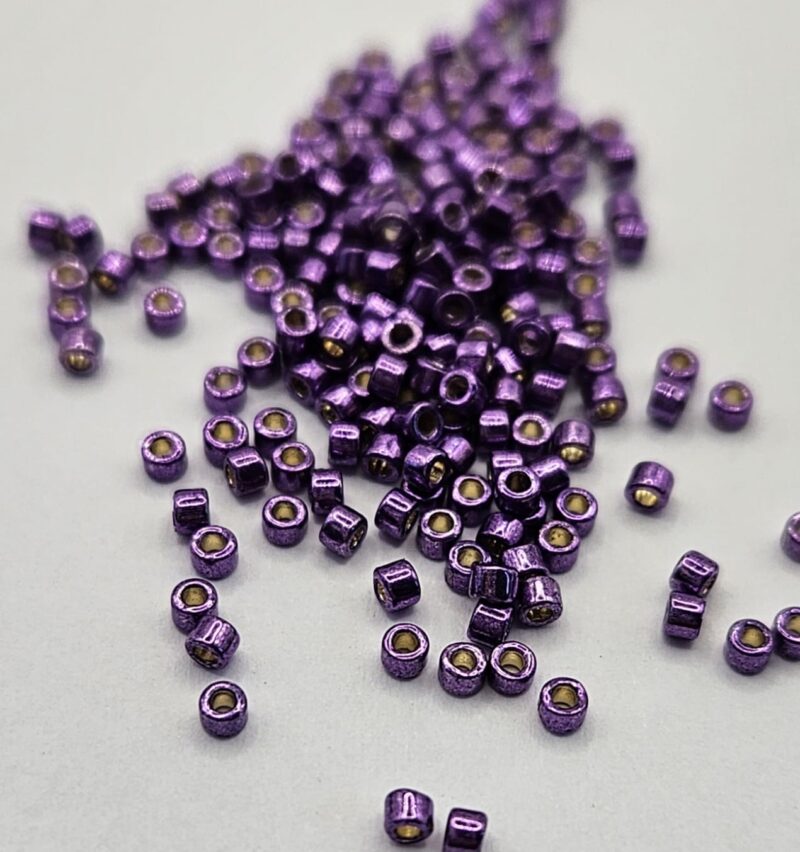 MIYUKI DELICA'S 11/0  PURPEL ORICHID 3 GR #5047