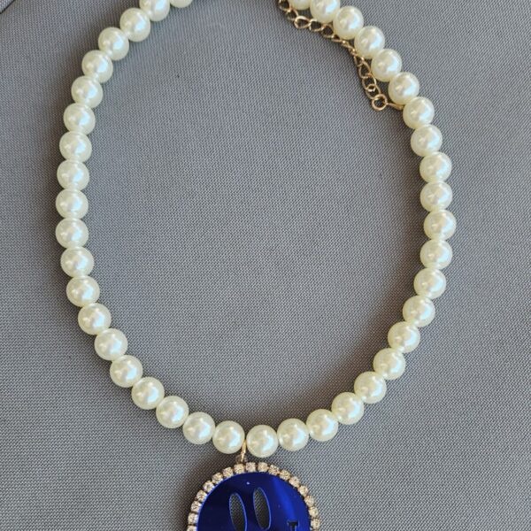 KETTING PAREL  WIT  45 CM  SMILEY HANGER KLEUR blauw